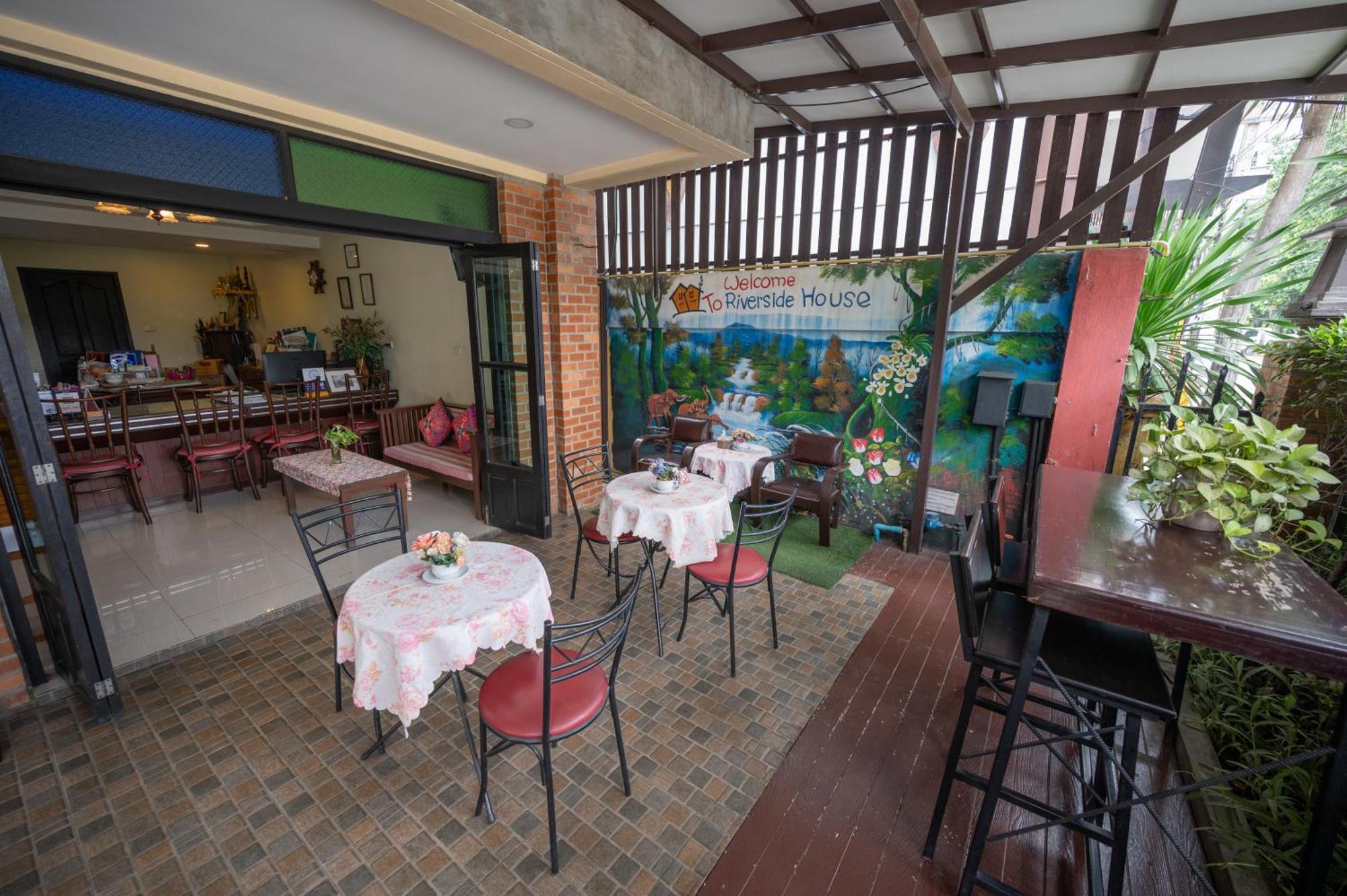 Riverside House Sha Extra