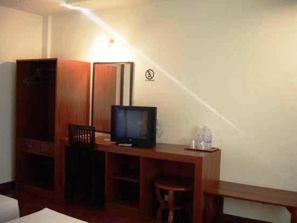 Riverside House Sha Extra Bed & Breakfast Chiang Mai