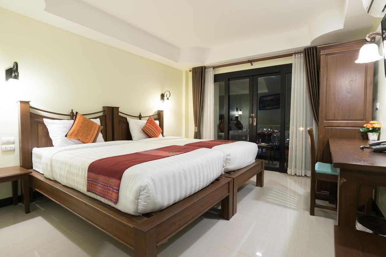 Riverside House 3*
